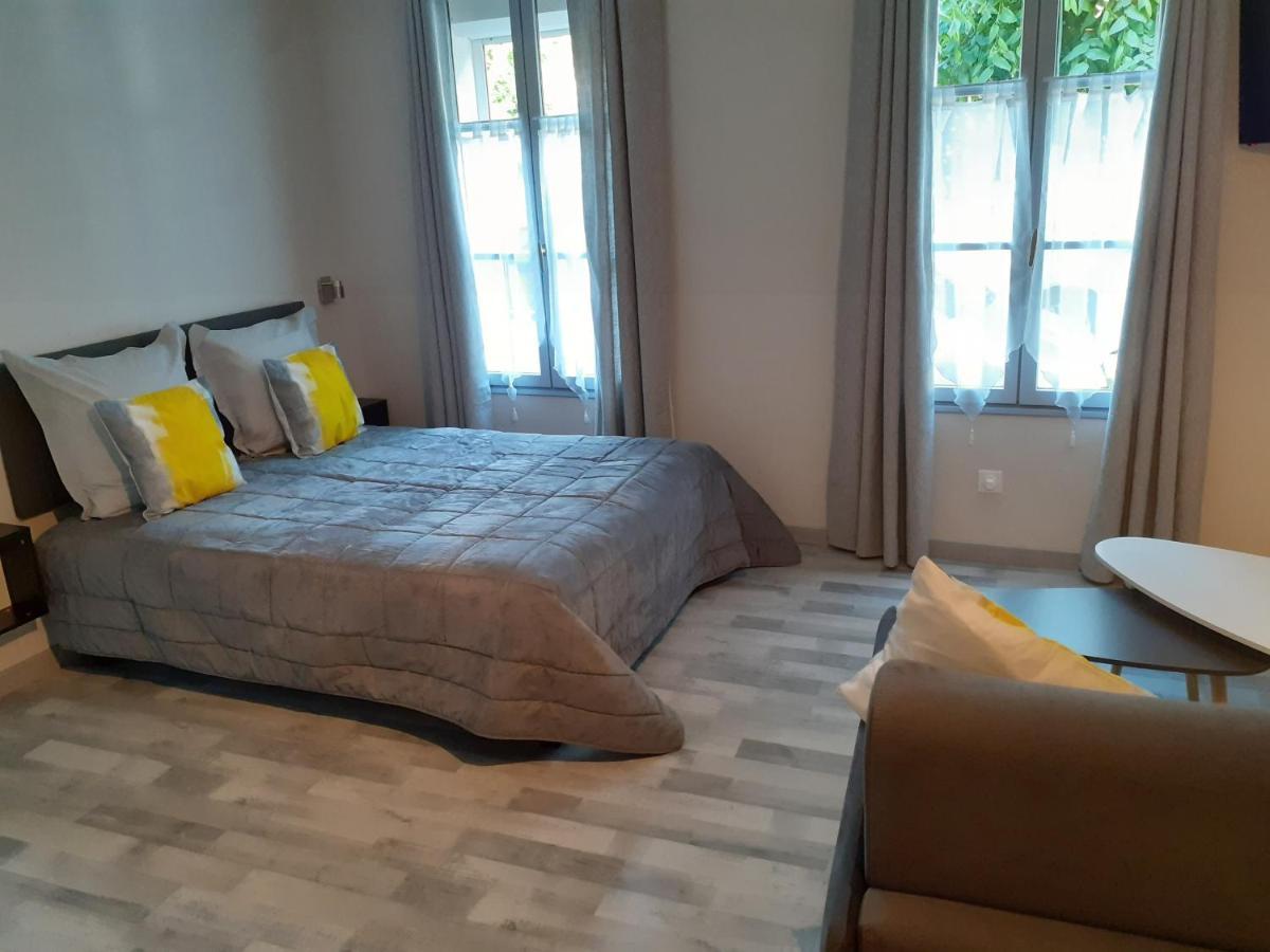 Les Appartements Du Saint Hubert Arcis-sur-Aube Экстерьер фото